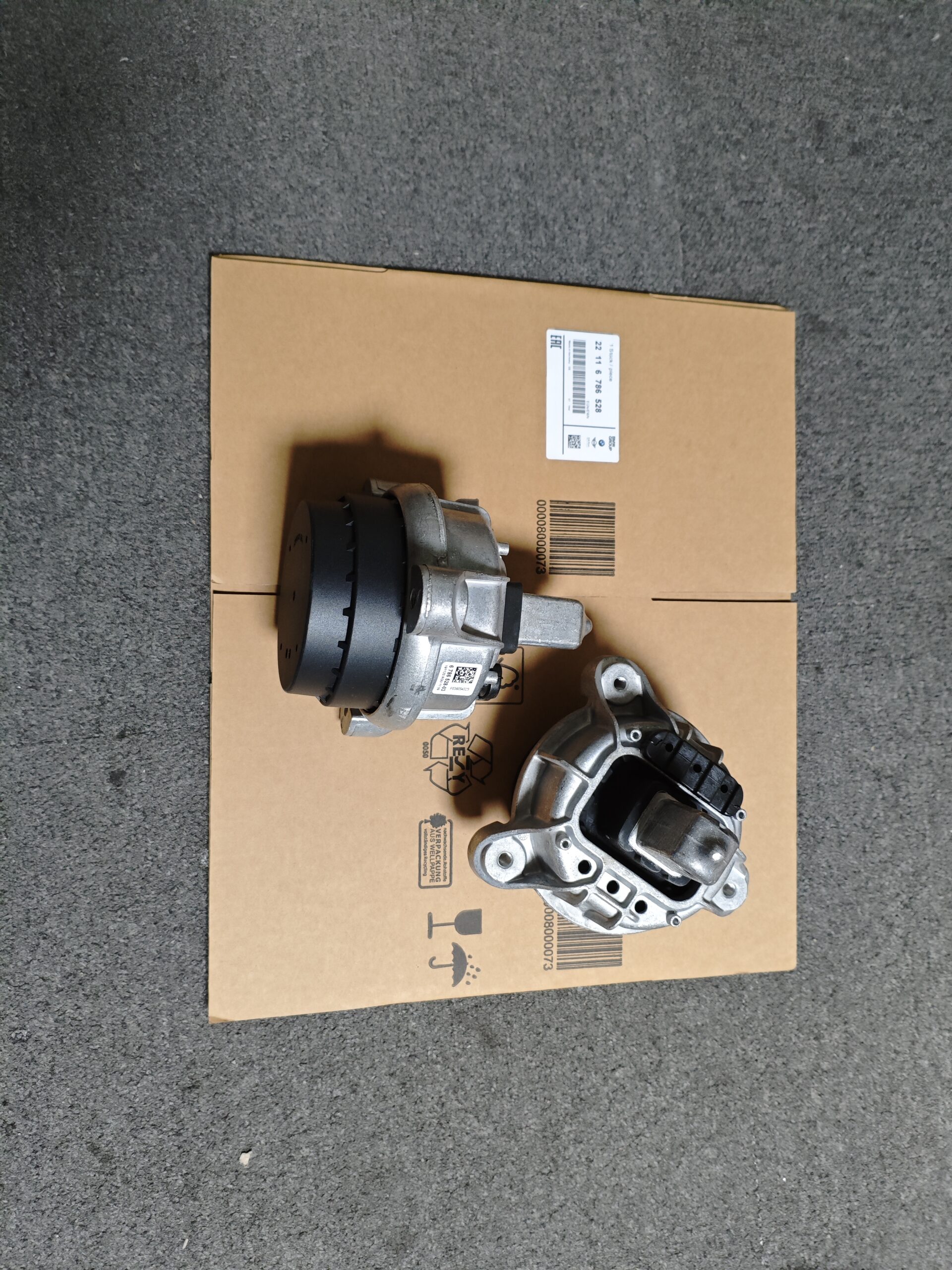7bf6350cf0aec9c12568bed68de040c BMW F07 F10 F11 Engine Mount 22116786528 22116793680 Right - Image 1