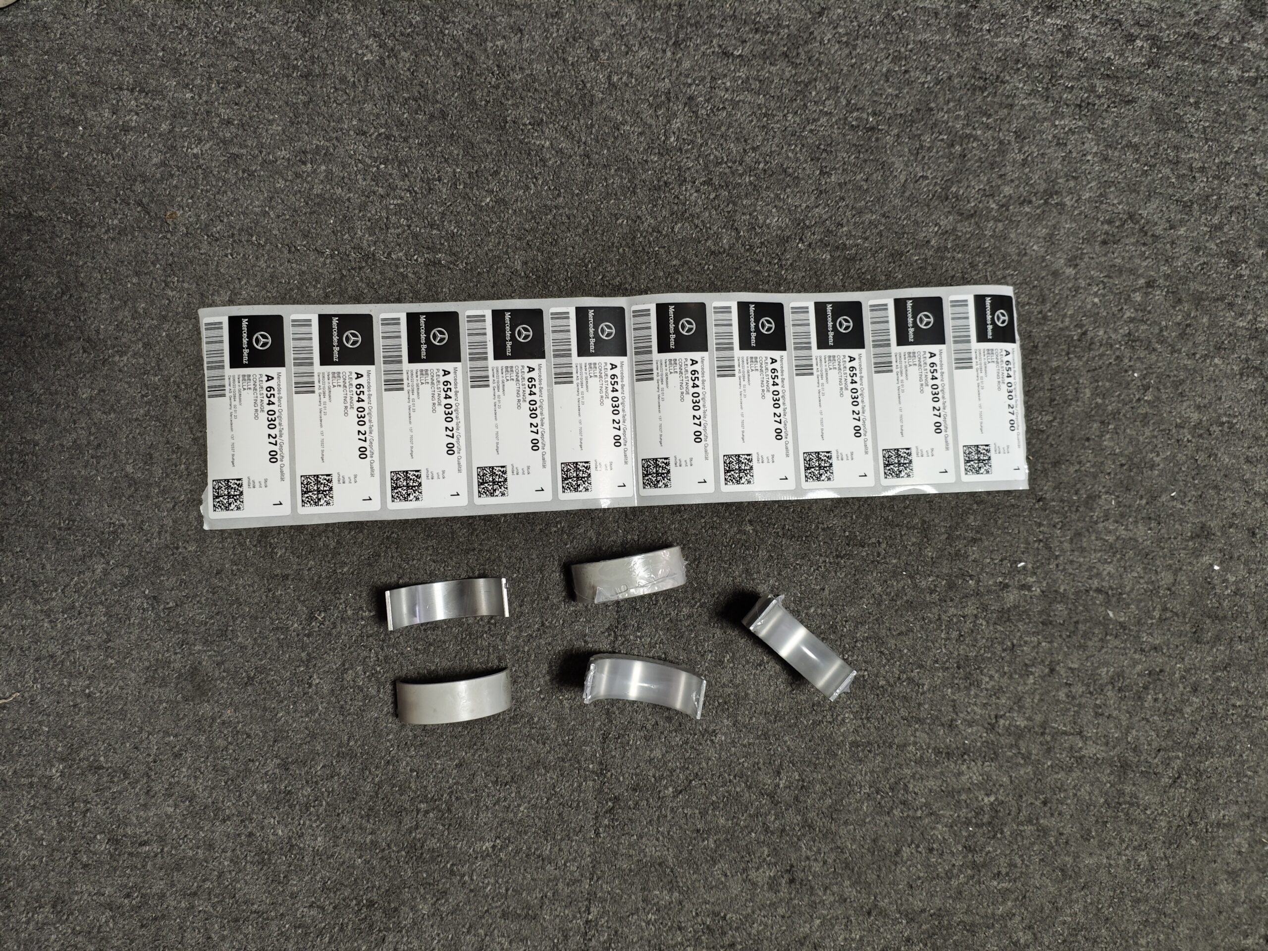 05af341231c650e5a0286acfd63f24c A6540302700 Mercedes-Benz W213 C257 C238 Connecting Rod Bearing STD Oversize 0.25 6540302700 - 画像 (1)