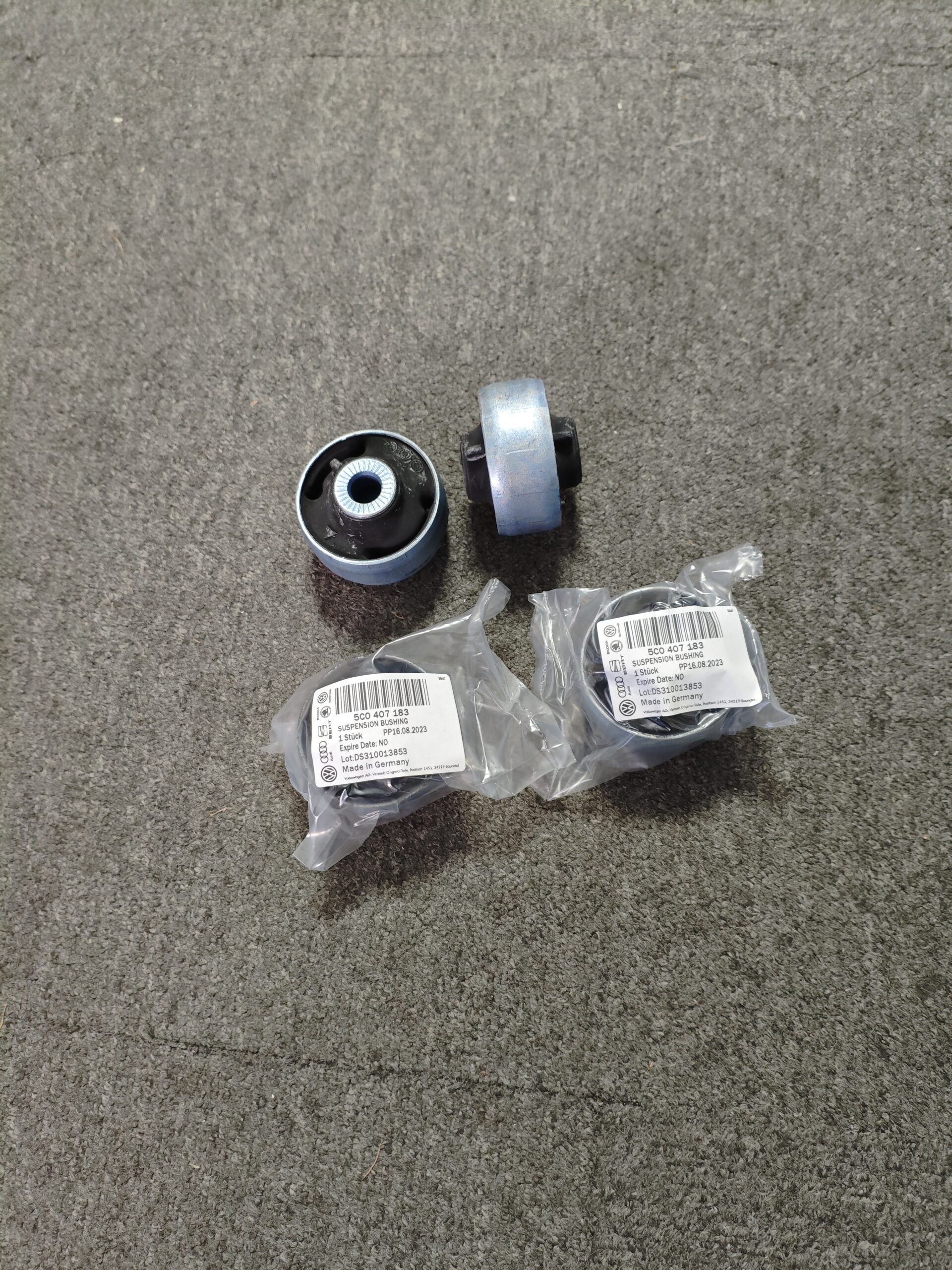42b26b964a64ca7359189f4cf270857 5C0407183 Audi Volkswagen VW New Beetle (5C1, 5C2) Suspension Bushing Front Axle 5C0407183A 1K0407183P 1K0407183M - 图片 1