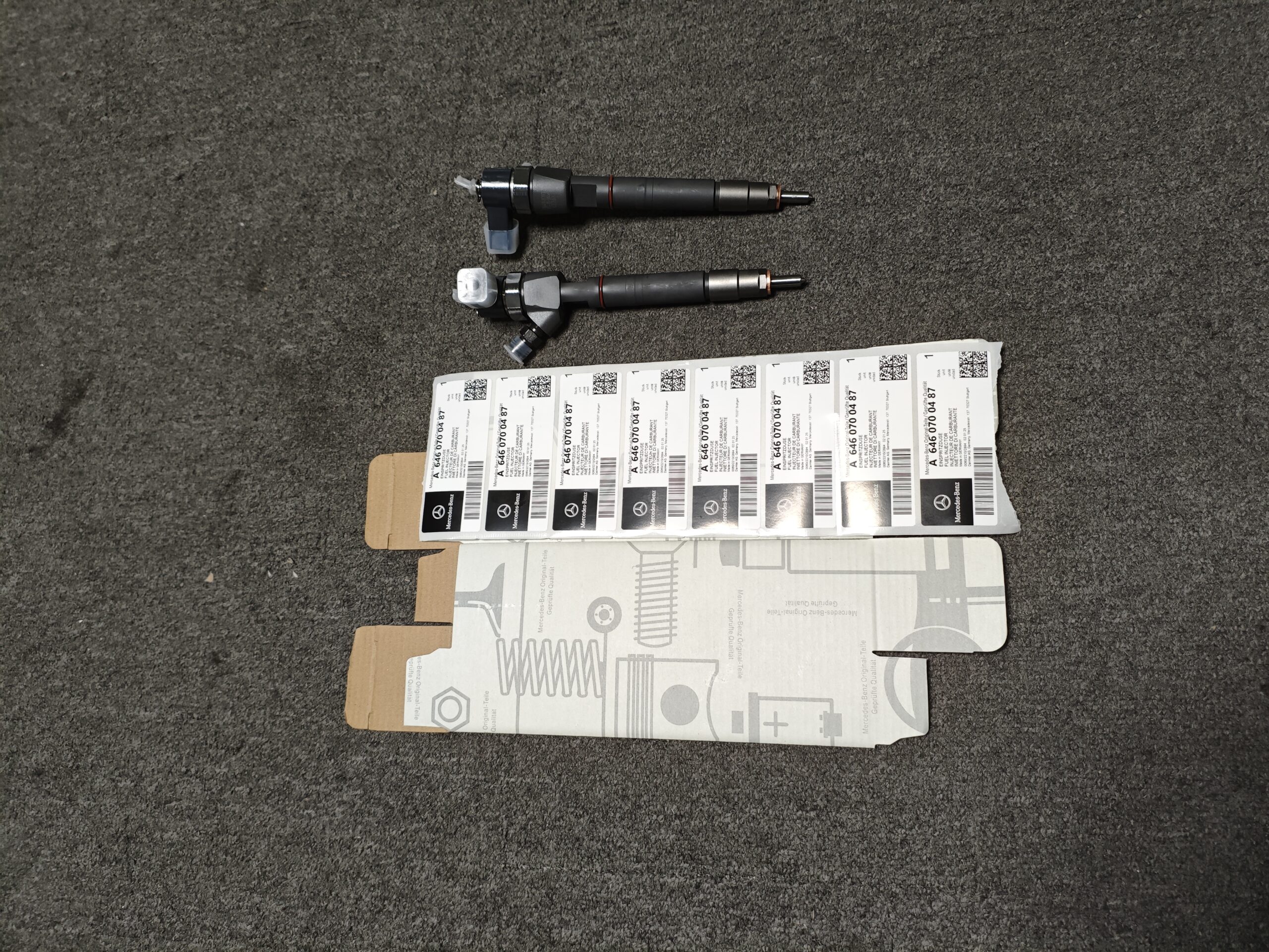 8f326a7852a3439192fda8611a9e9c5 A6460700487 Mercedes-Benz W639 Diesel Fuel Injector 6460700487 BOSCH 0445110263 0445110264 0986435115 - 图片 1