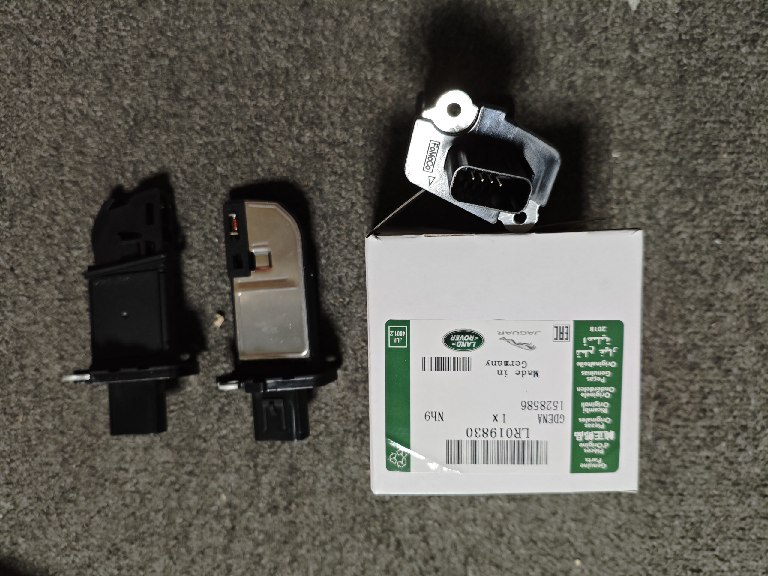 c1dd533a75e2d57dae683277fe11af7 LR019830 Land Rover FREELANDER 2 VAN Air Mass Meter - Image 1