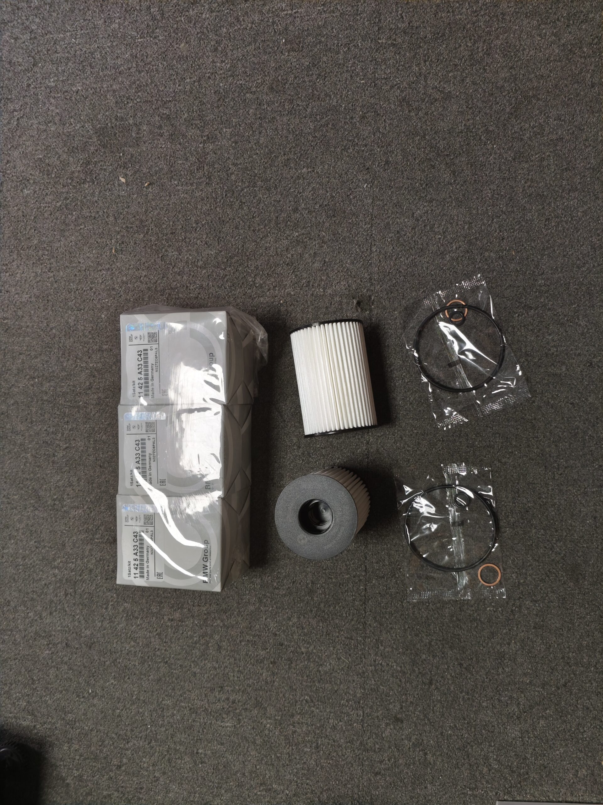 d15bcef188deff3df7051f7d6752663 11425A33C43 BMW F10 F12 Oil Filter 11425A33C42 11427583220 11427848321 11427600089 - Image 1