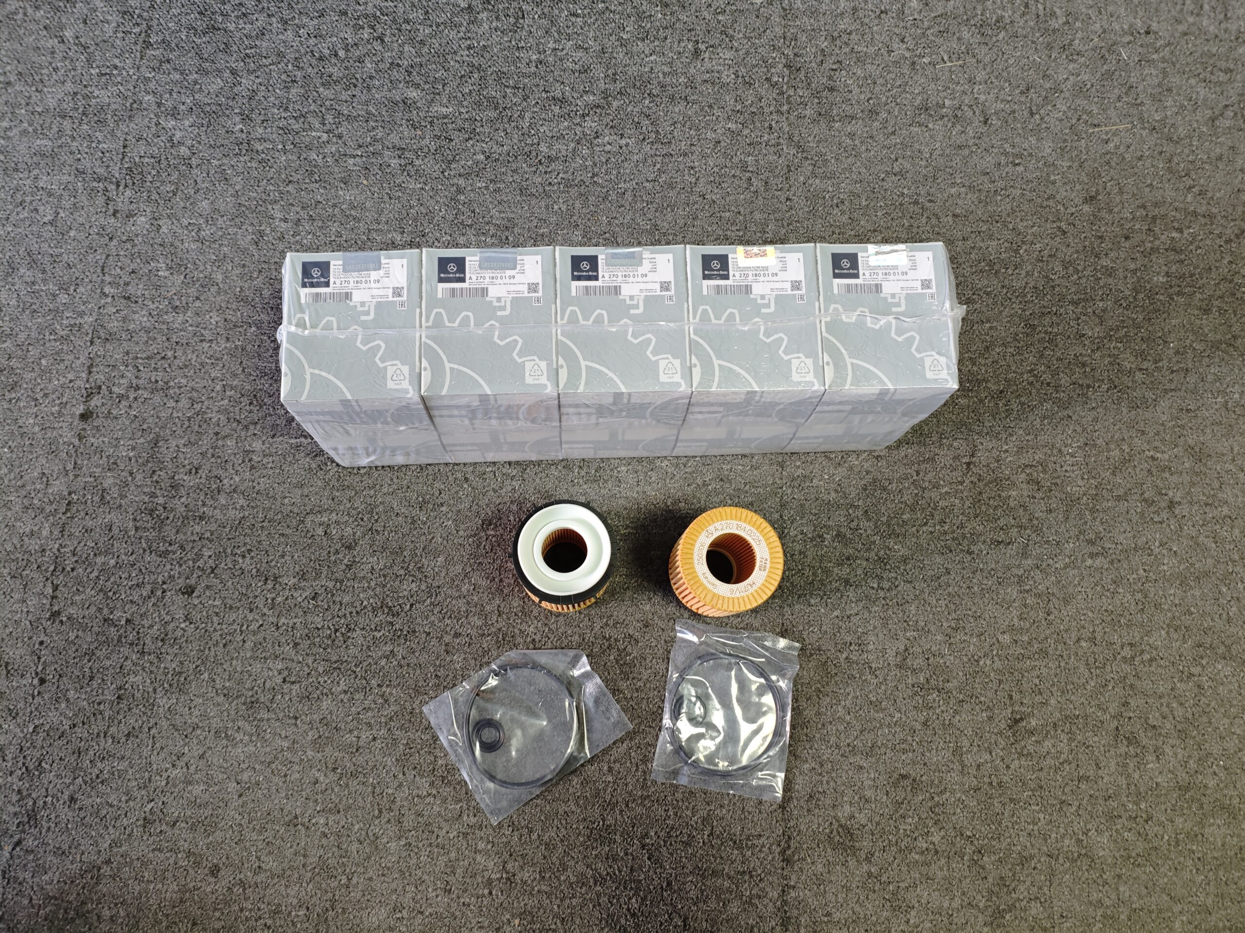 d5b9adb9a2029847ae0116857a3be85 A2701800109 A2701840025 A2701800009 A2701840125 Mercedes-Benz W176 W177 Oil Filter 2701800109 2701840025 2701800009 2701840125 - 图片 1