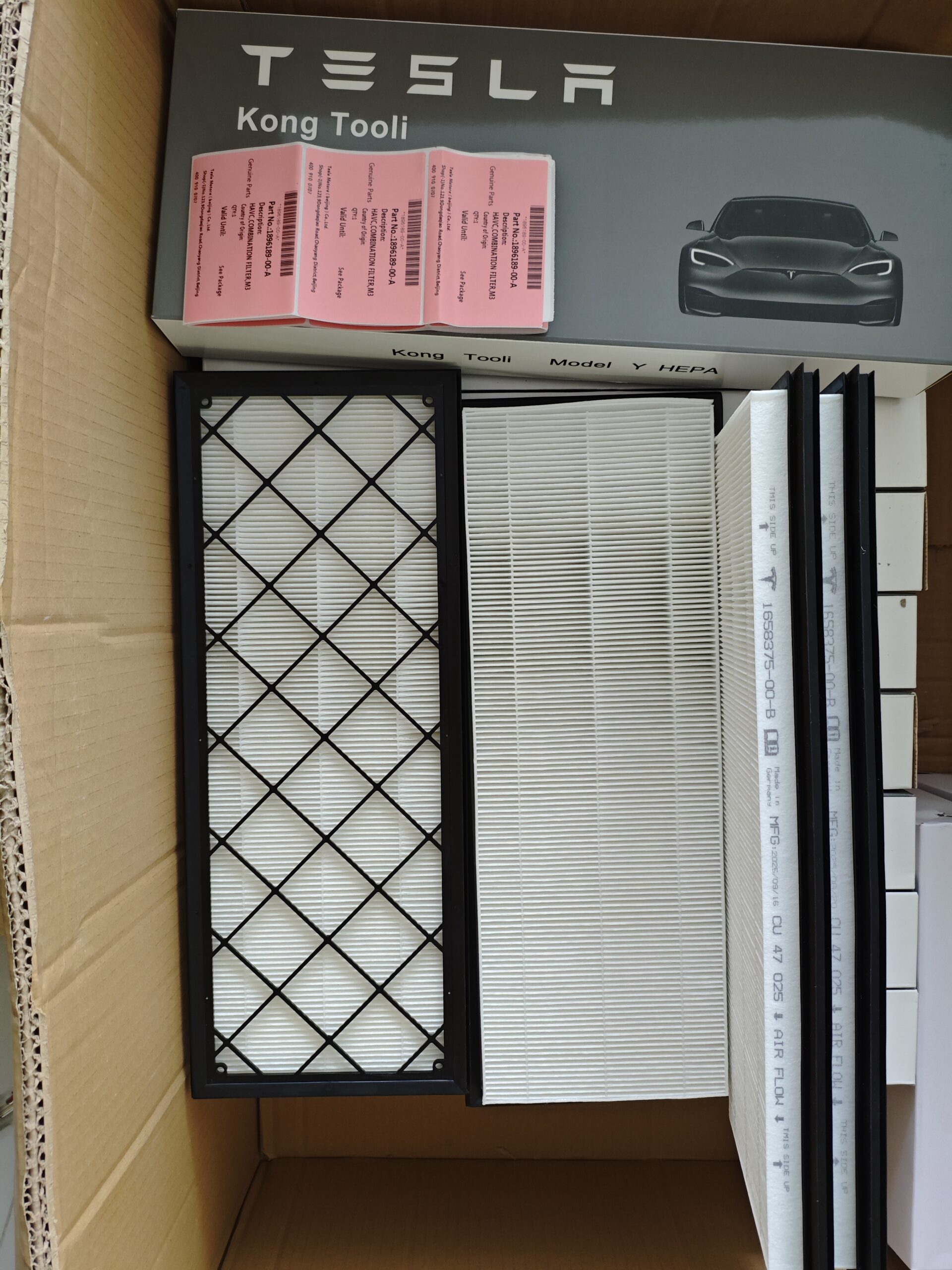 05154f9be21e2aebaddd5dec69f034d 1896189-00-A Tesla Model Cabin Air Filter 1658376-00-A 1658375-00-B - 画像 (1)