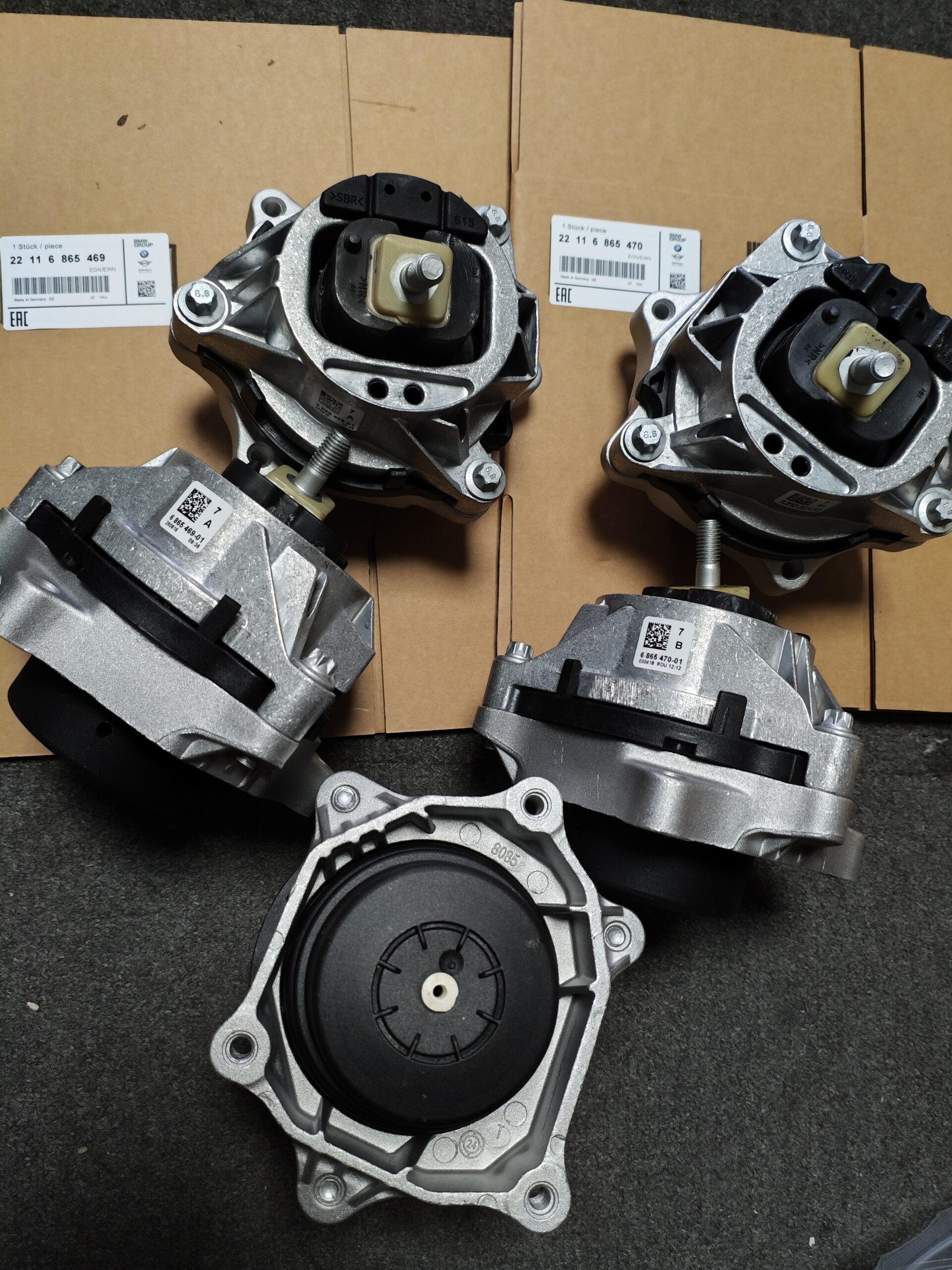 c7b01e3943a34643c80ddf840f8c7e6 22116865469 22116865470 BMW F30 F80 Engine Mount Left & Right 6865469 6865470 - 画像 (1)