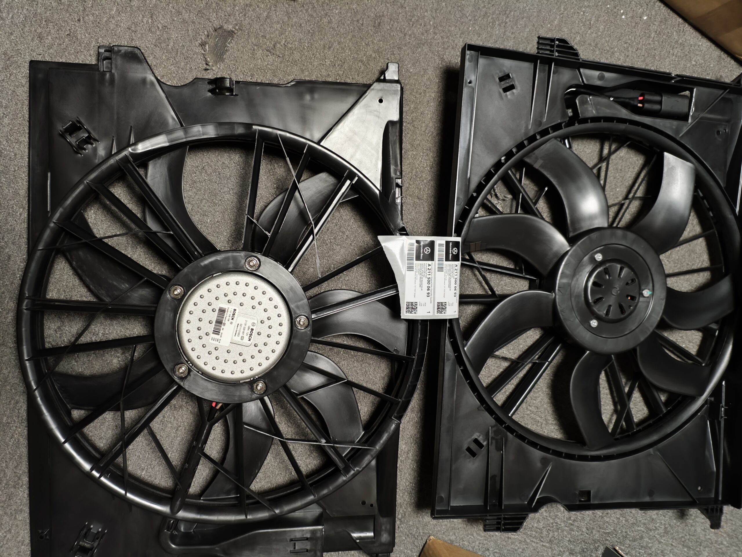 f20a2393fa01c65d832895067825d5d A2115000693 A2115001693 Mercedes-Benz W211 S211 C219 Radiator Fan 2115000693 2115001693 - 画像 (1)